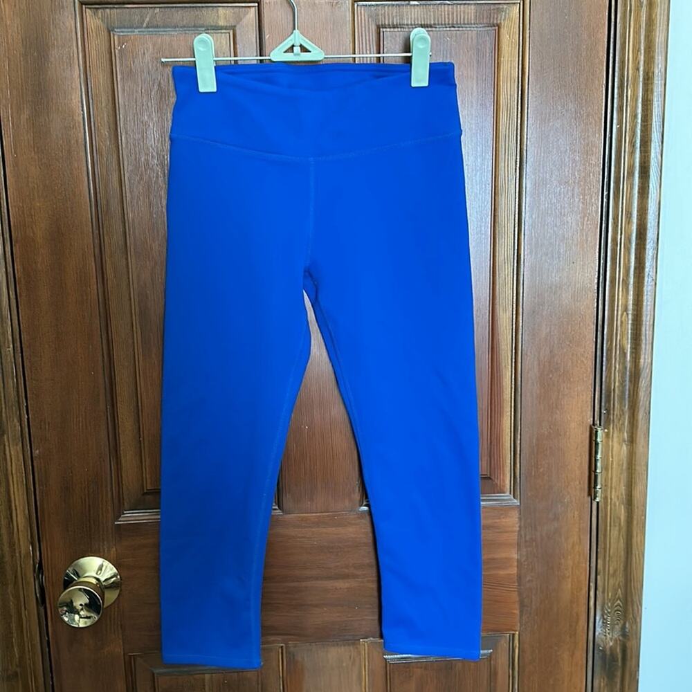 Fabletics | Royal blue cropped leggings Size S